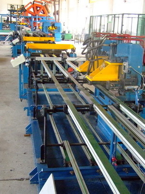 _ U-bending Freezer / Refrigerator Assembly Line Automatic Roll Forming Lines