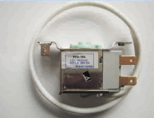 110-250V SPST Kontaktart Saginomiya-Reihe Gefrierschrank-Thermostate mit 200000 Kreis PFA-163